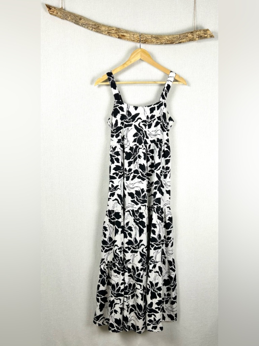 The Drop - Black White Floral Maxi Dress Boho Sleeveless Summer